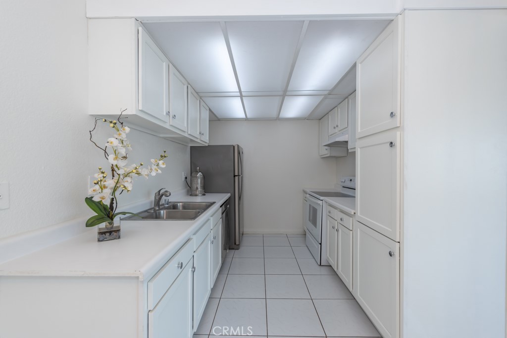 212 S S. Kraemer Blvd#702 702