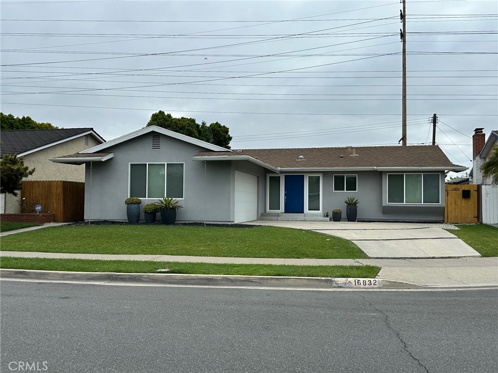 16832 Lucia Lane