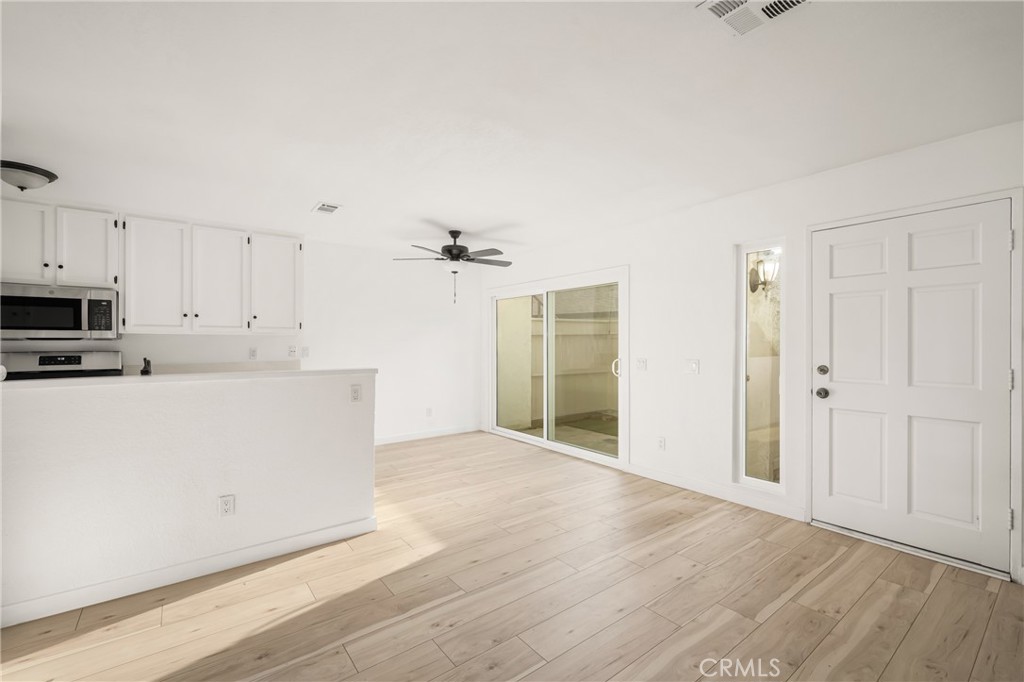 605 W Dunton Avenue 15