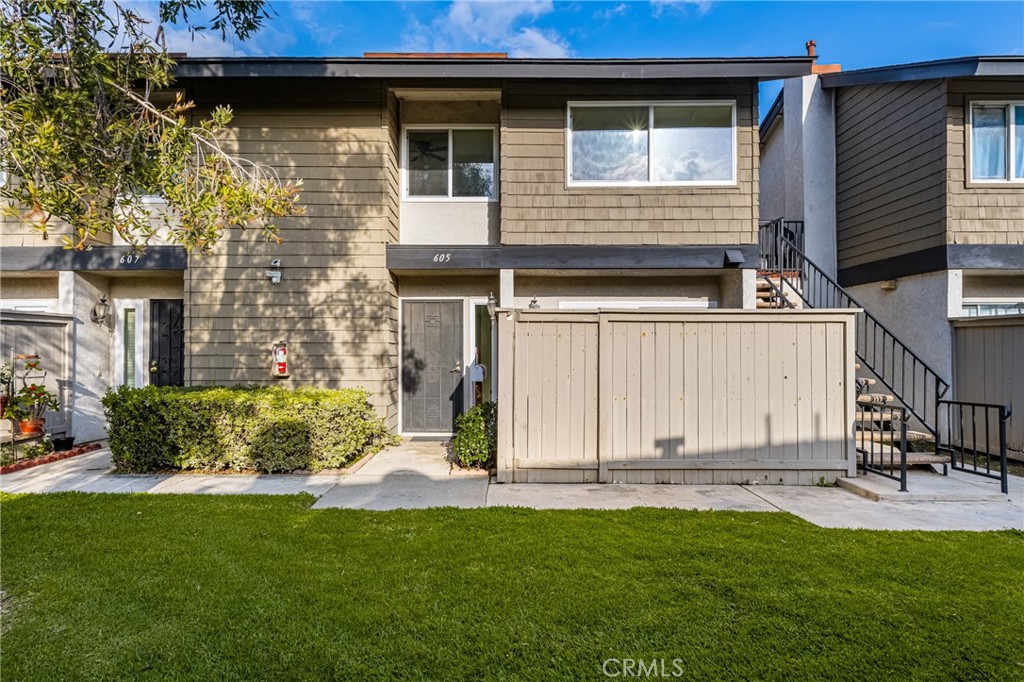 605 W Dunton Avenue 15