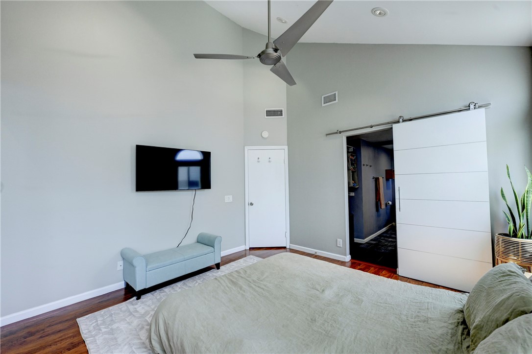 260 Victoria Street 5