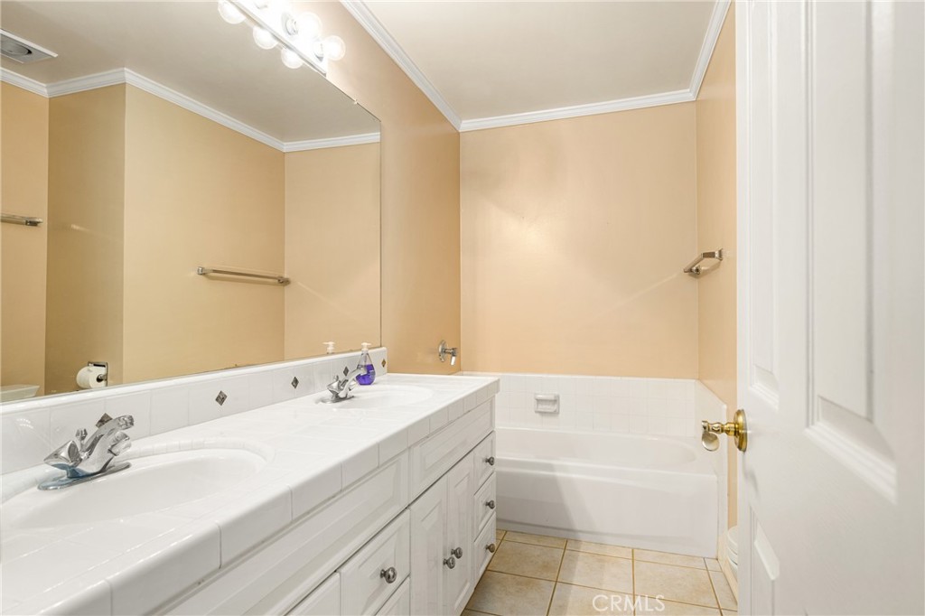 10655 Equestrian Drive