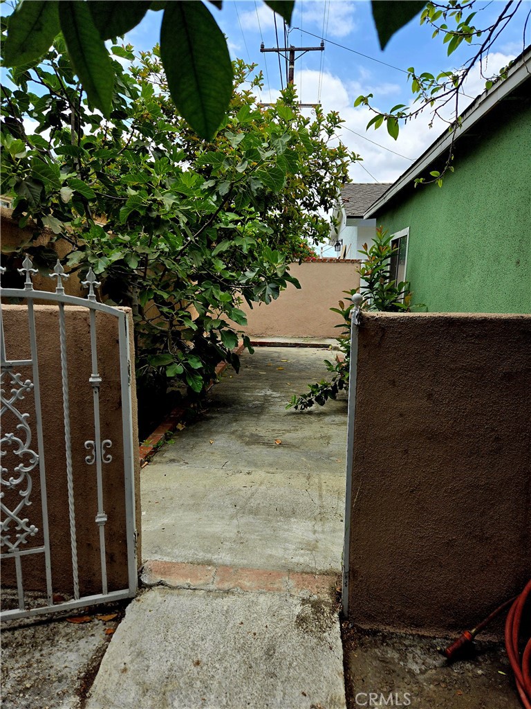 6834 Mayflower Avenue