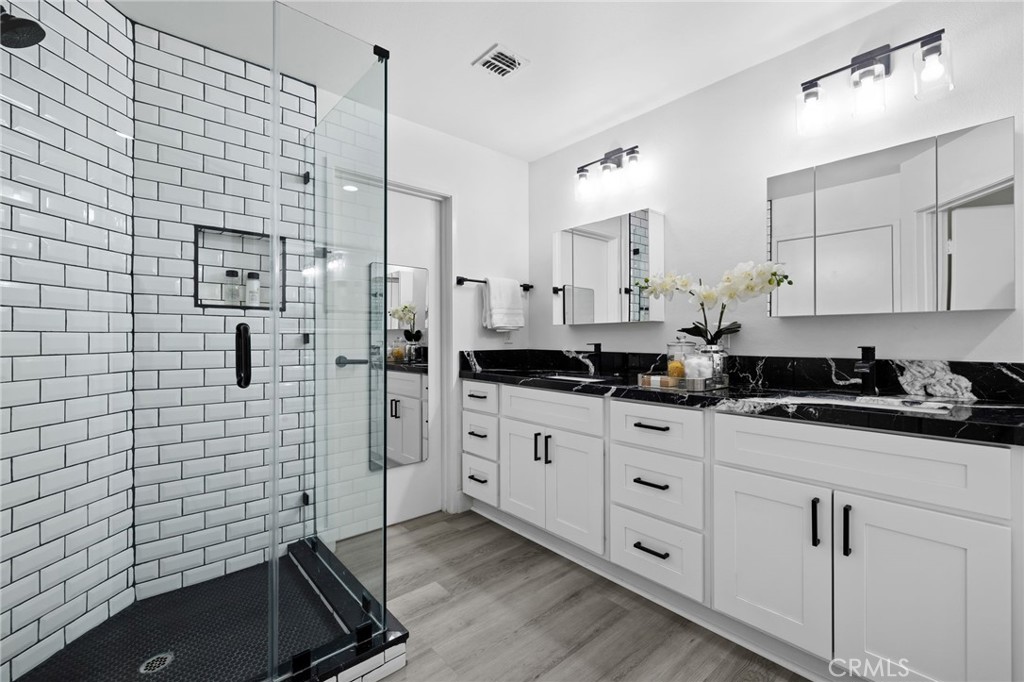 1310 E Ocean Boulevard 1403