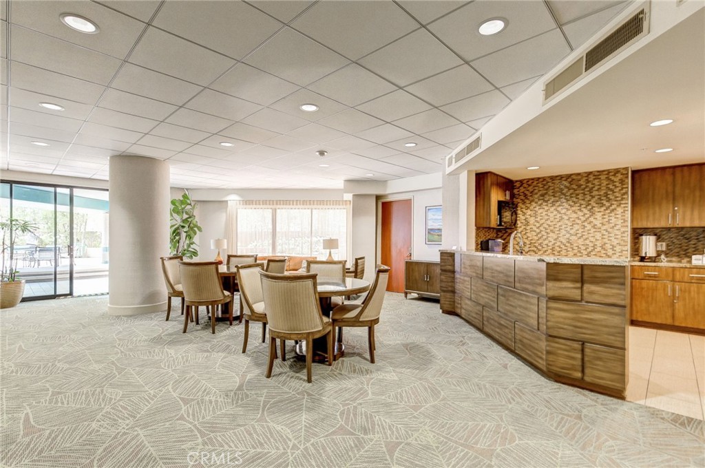 1310 E Ocean Boulevard 1403