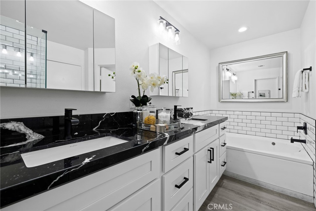 1310 E Ocean Boulevard 1403