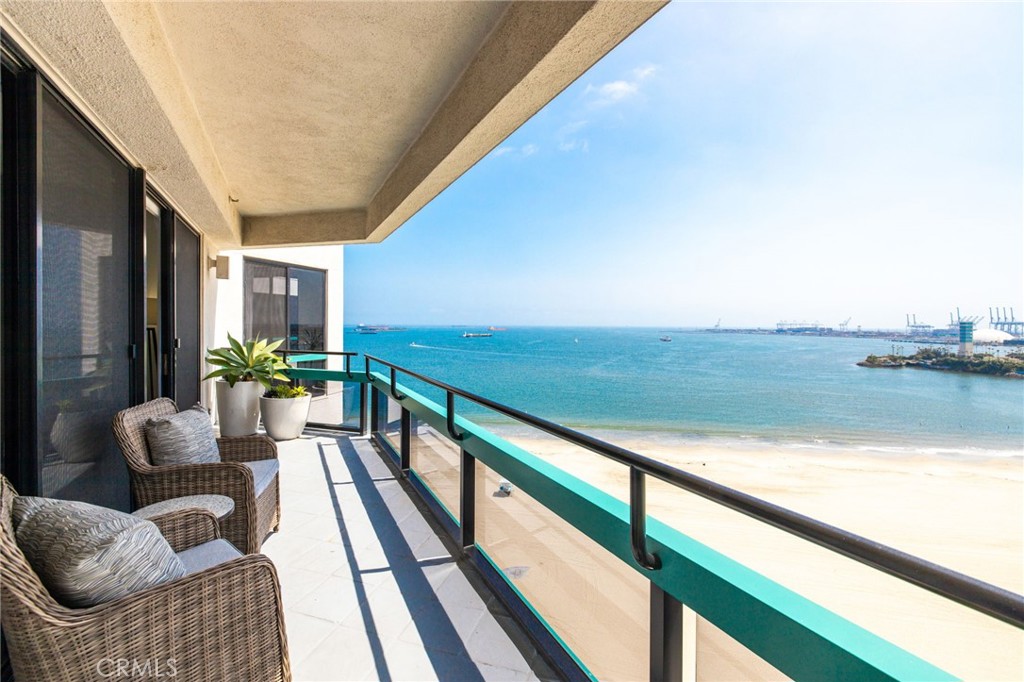 1310 E Ocean Boulevard 1403