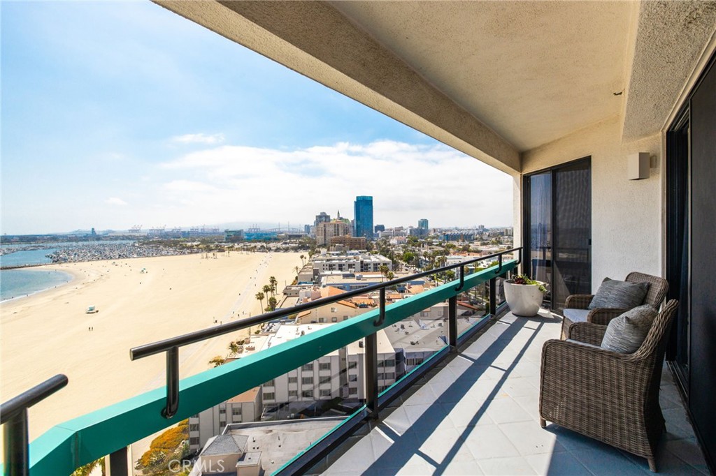 1310 E Ocean Boulevard 1403