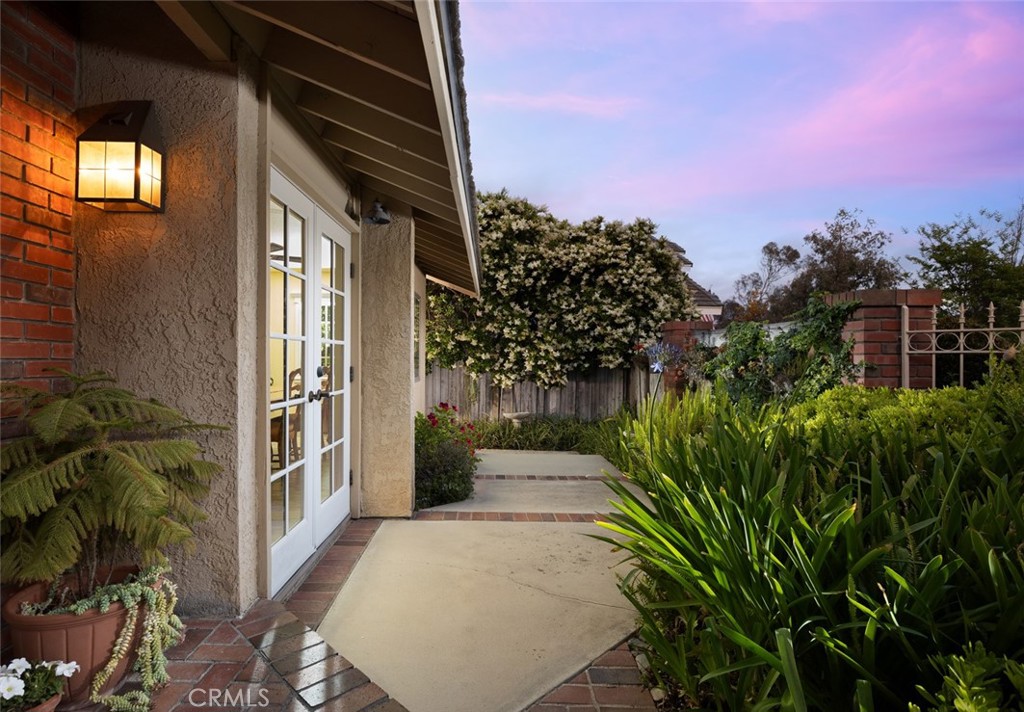 6305 E Mabury Avenue