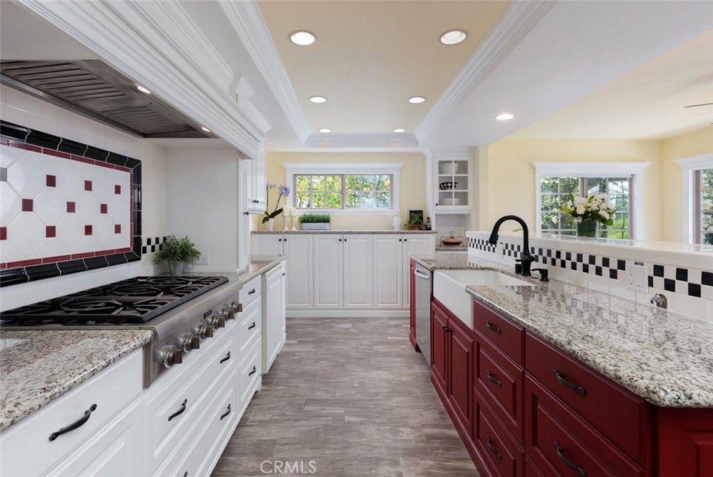 6305 E Mabury Avenue