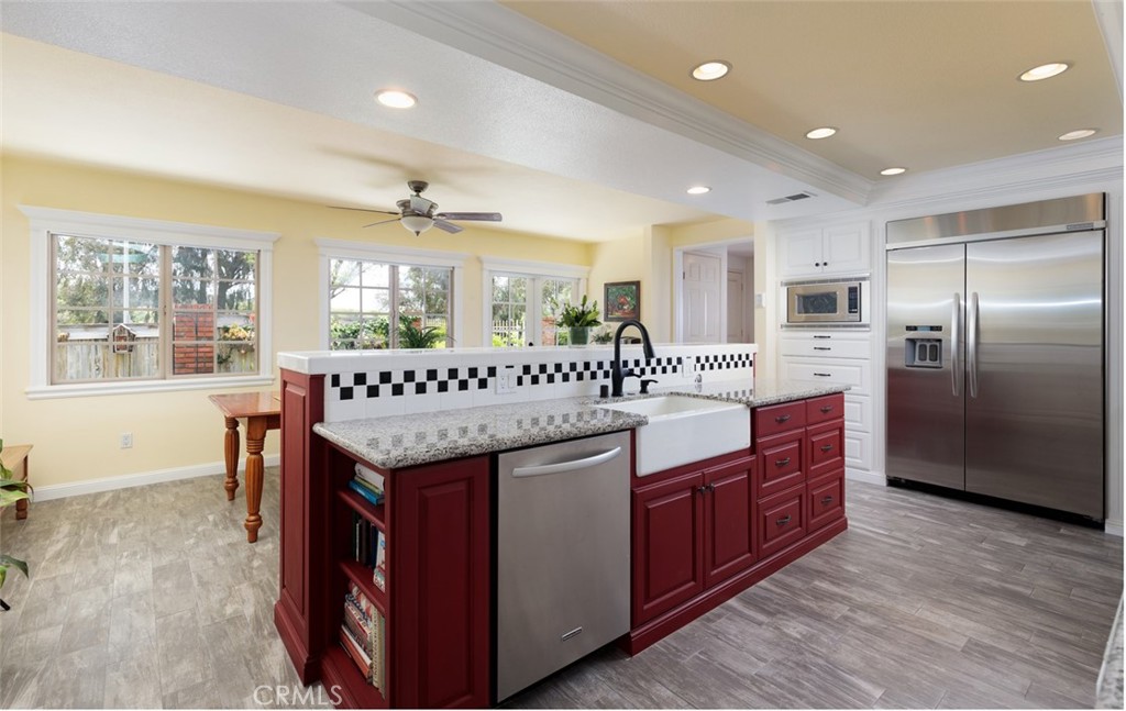 6305 E Mabury Avenue