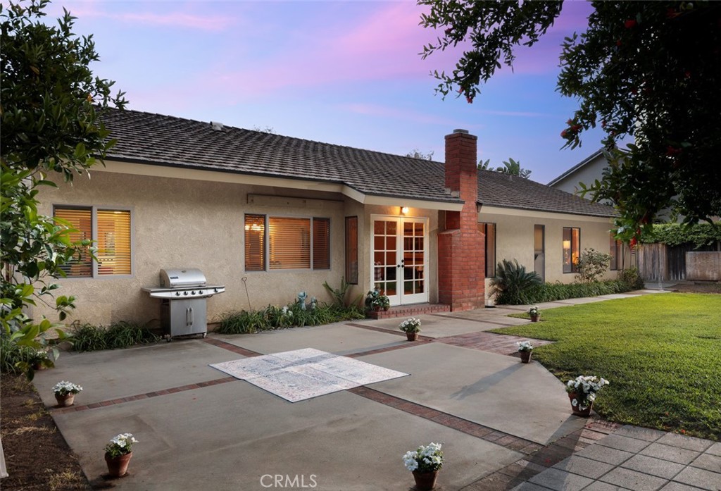 6305 E Mabury Avenue