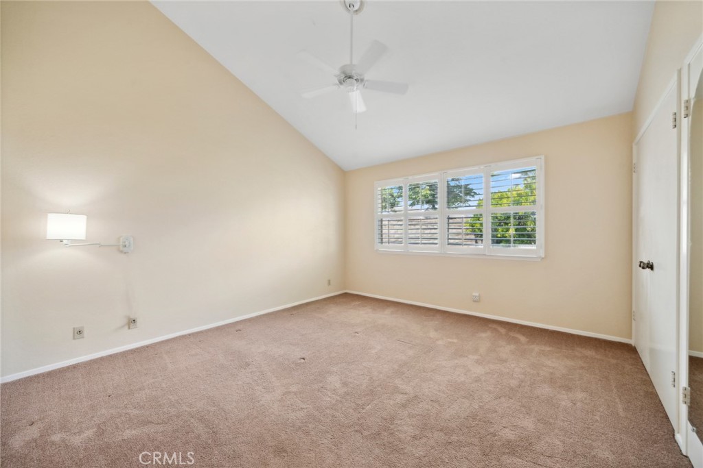 290 N Avenida Segovia