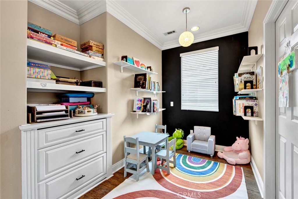 7925 E Cheshire Road