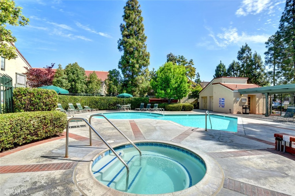 3521 W Greentree Circle A (113)