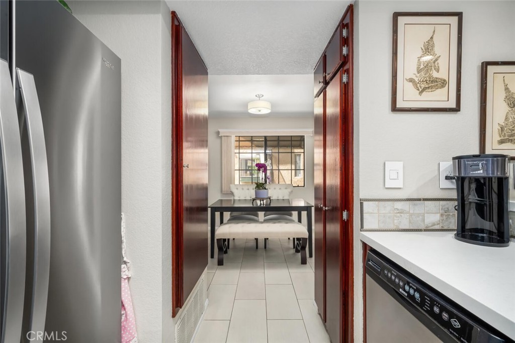 3521 W Greentree Circle A (113)