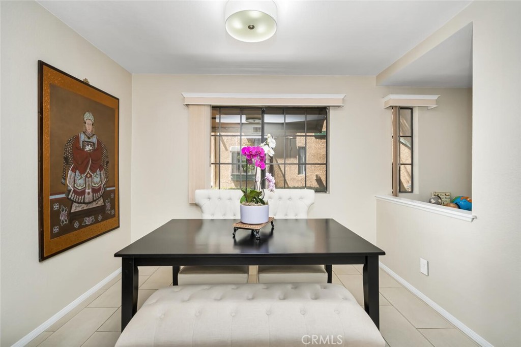 3521 W Greentree Circle A (113)