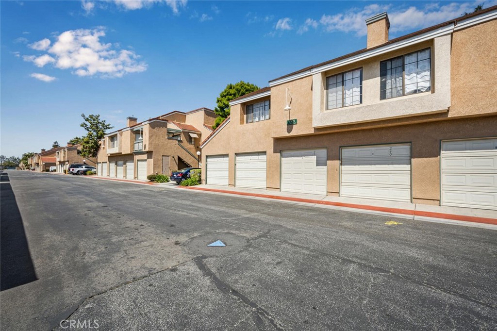 3521 W Greentree Circle A (113)