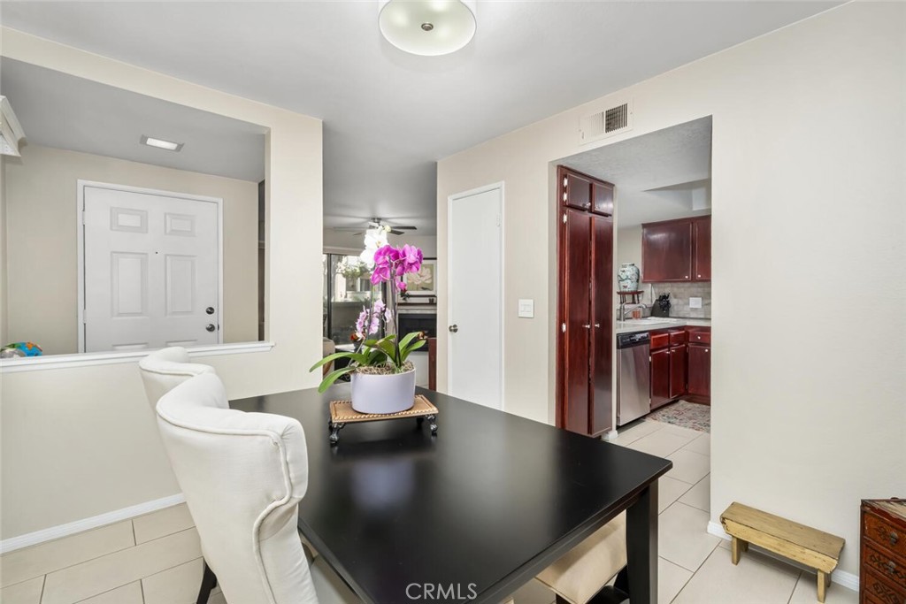 3521 W Greentree Circle A (113)