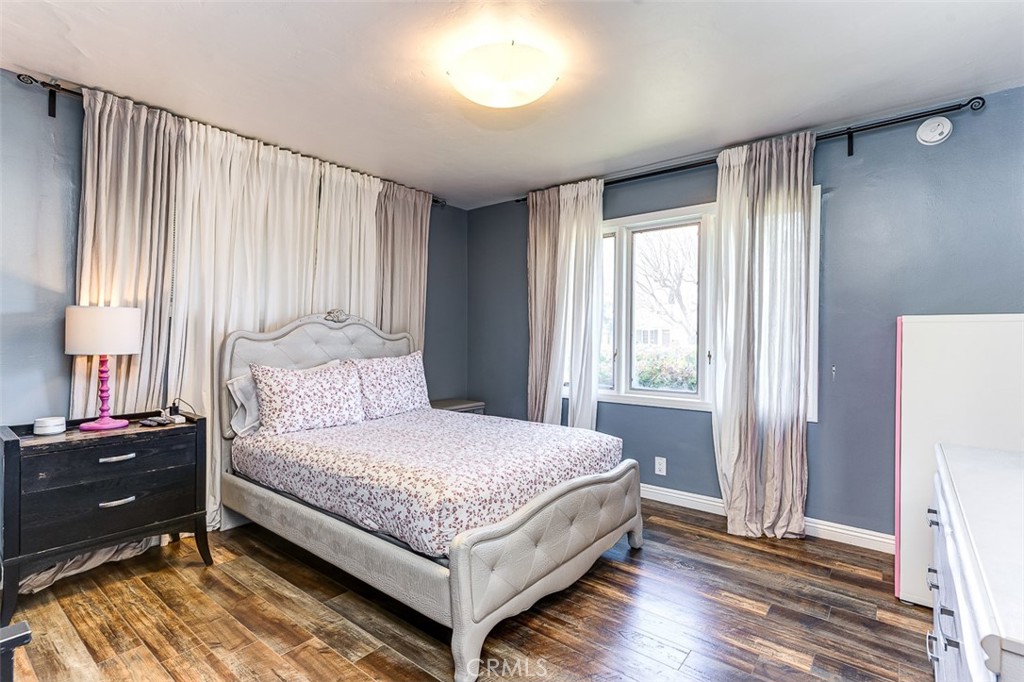 1640 W Cerritos Avenue