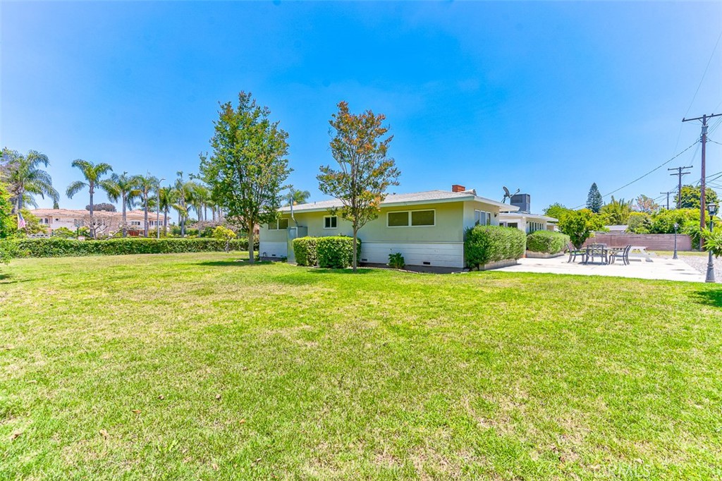 1640 W Cerritos Avenue