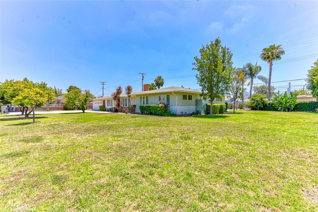 1640 W Cerritos Avenue