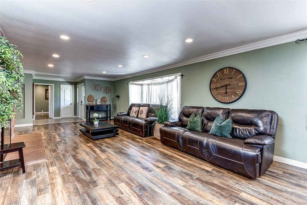 1640 W Cerritos Avenue