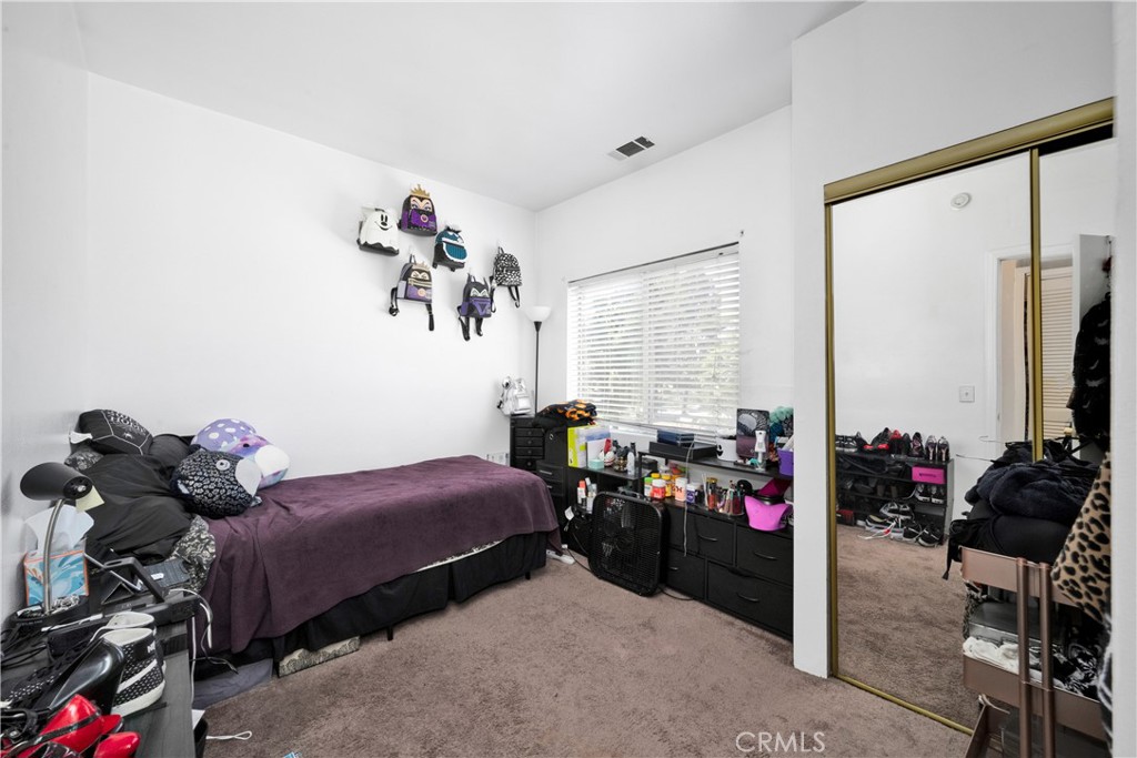 2827 E Spaulding Street