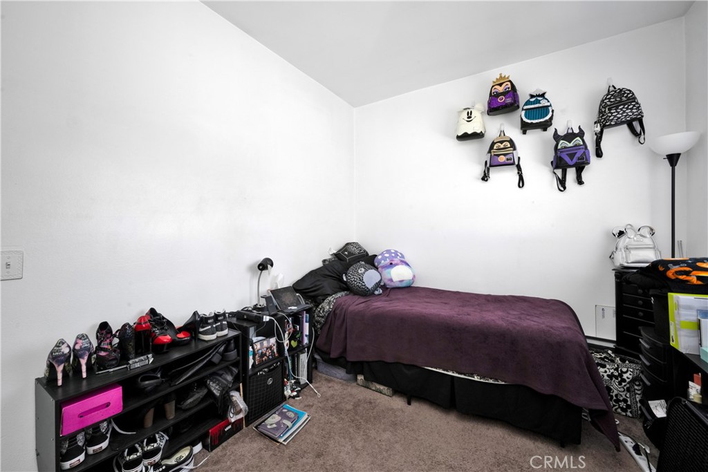 2827 E Spaulding Street