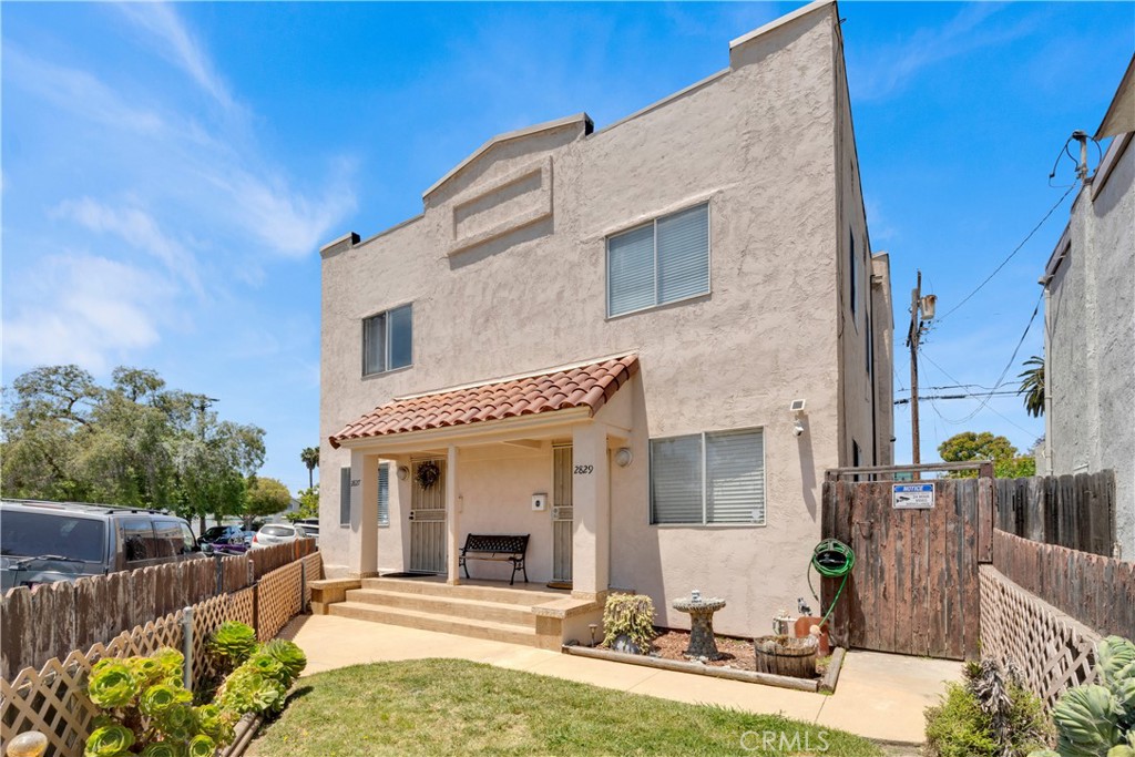 2827 E Spaulding Street