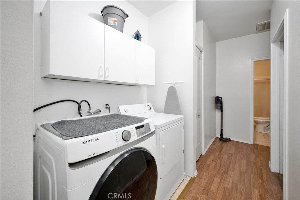 2827 E Spaulding Street