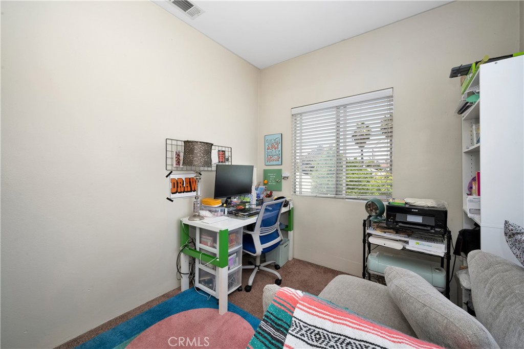 2827 E Spaulding Street