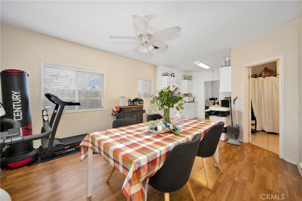 2827 E Spaulding Street