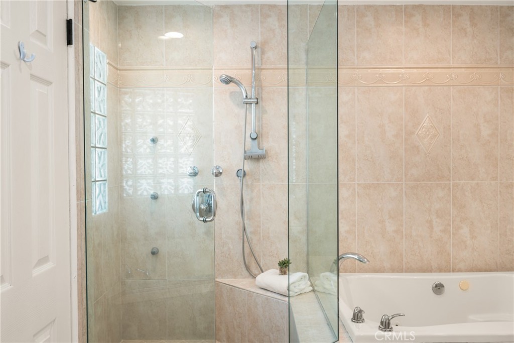 384 S Country Hill Road