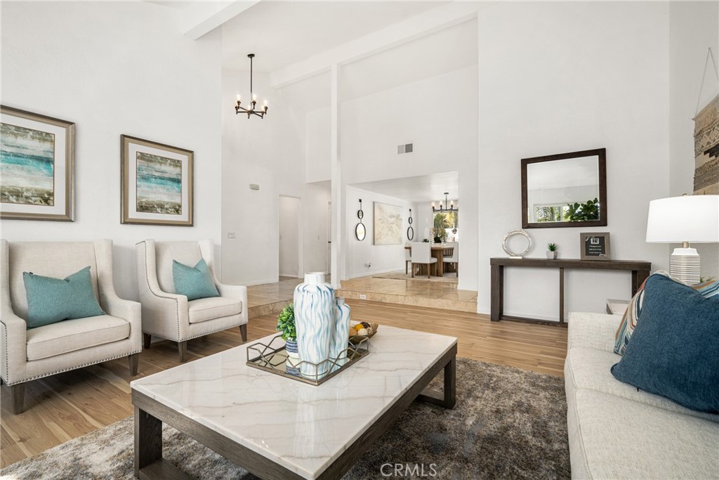 384 S Country Hill Road