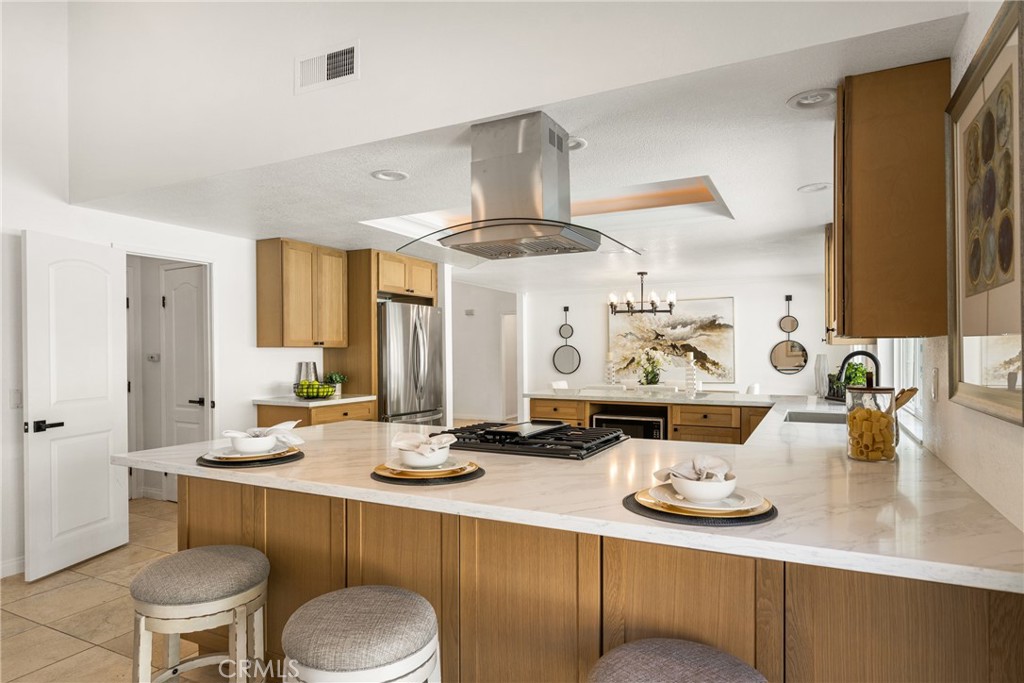 384 S Country Hill Road