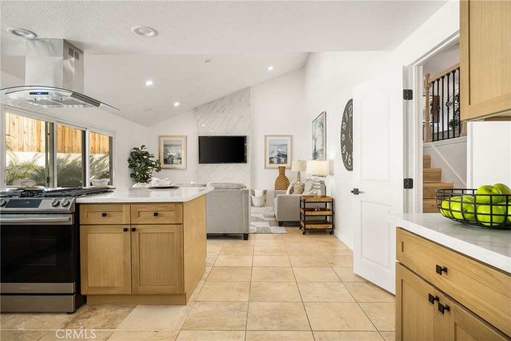 384 S Country Hill Road