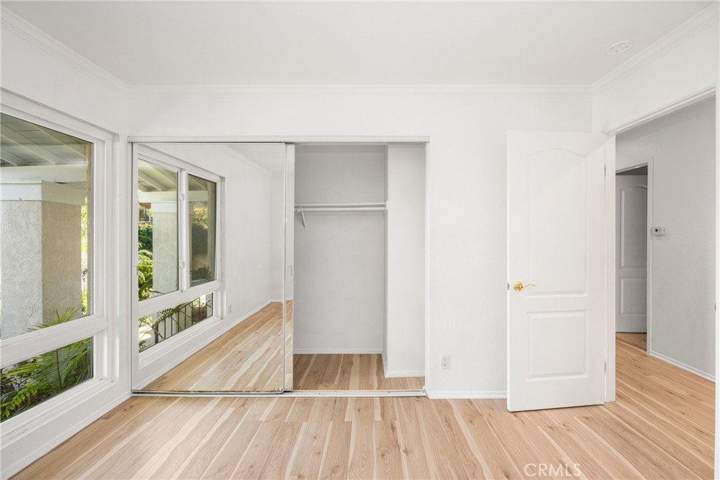 384 S Country Hill Road