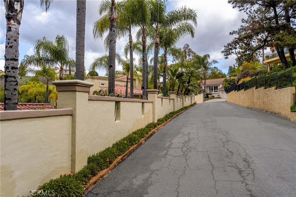 384 S Country Hill Road