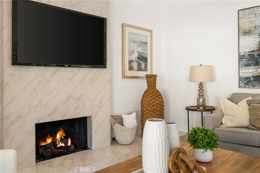 384 S Country Hill Road