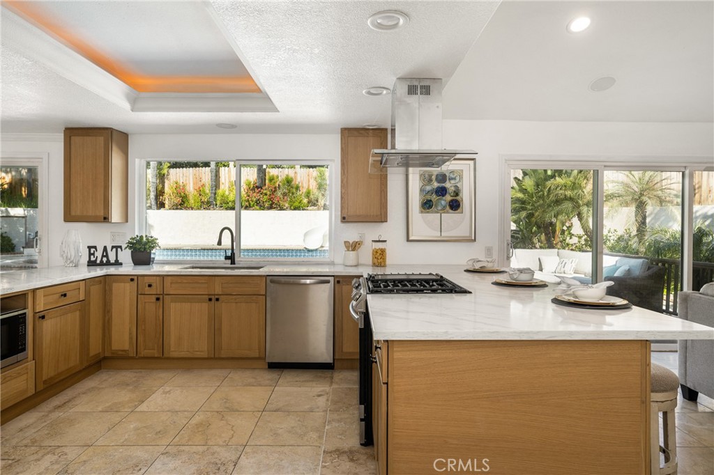 384 S Country Hill Road