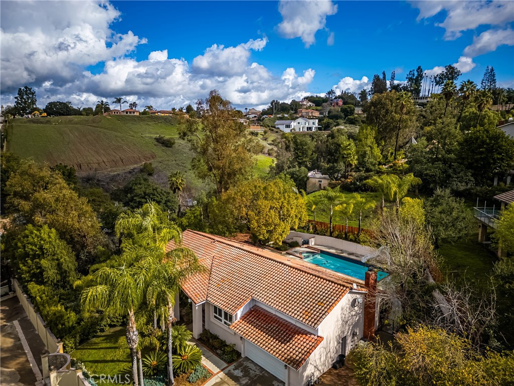 384 S Country Hill Road