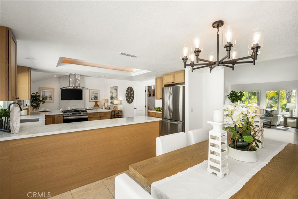 384 S Country Hill Road