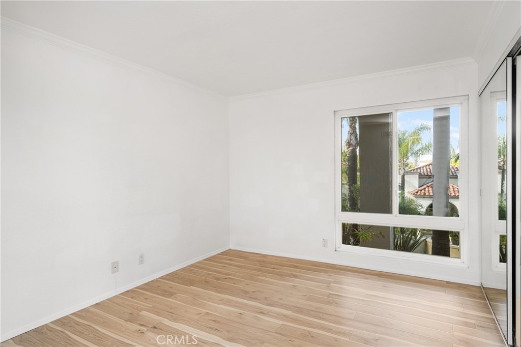 384 S Country Hill Road