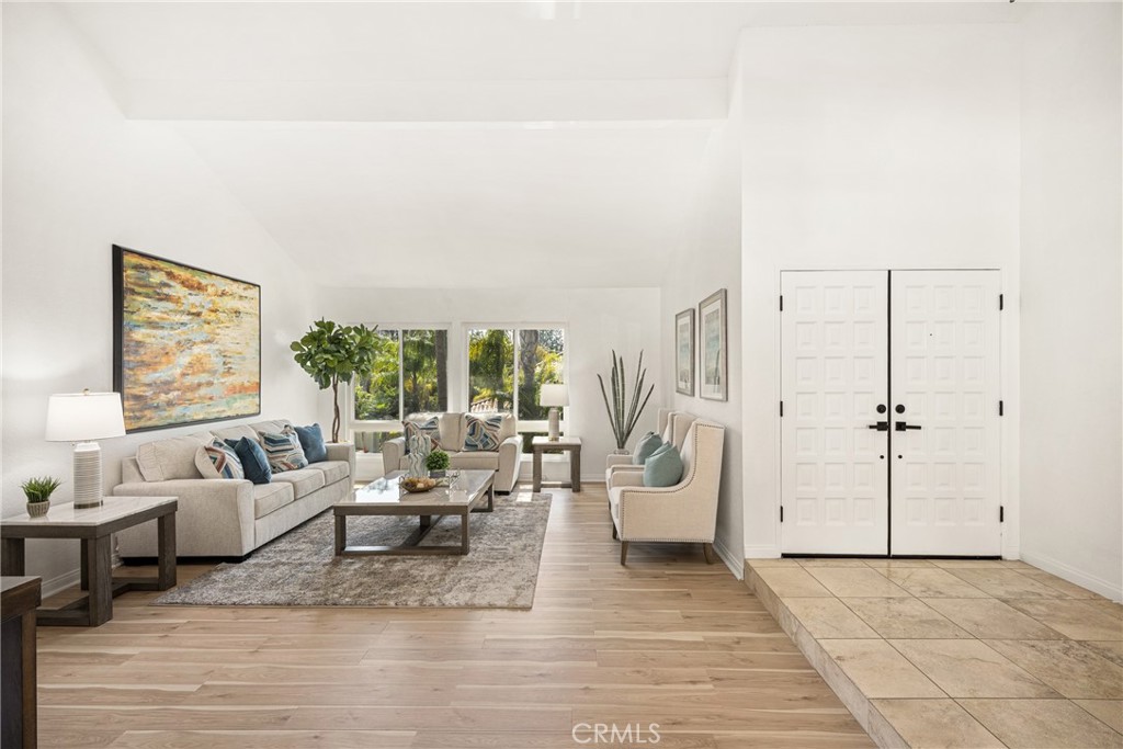 384 S Country Hill Road