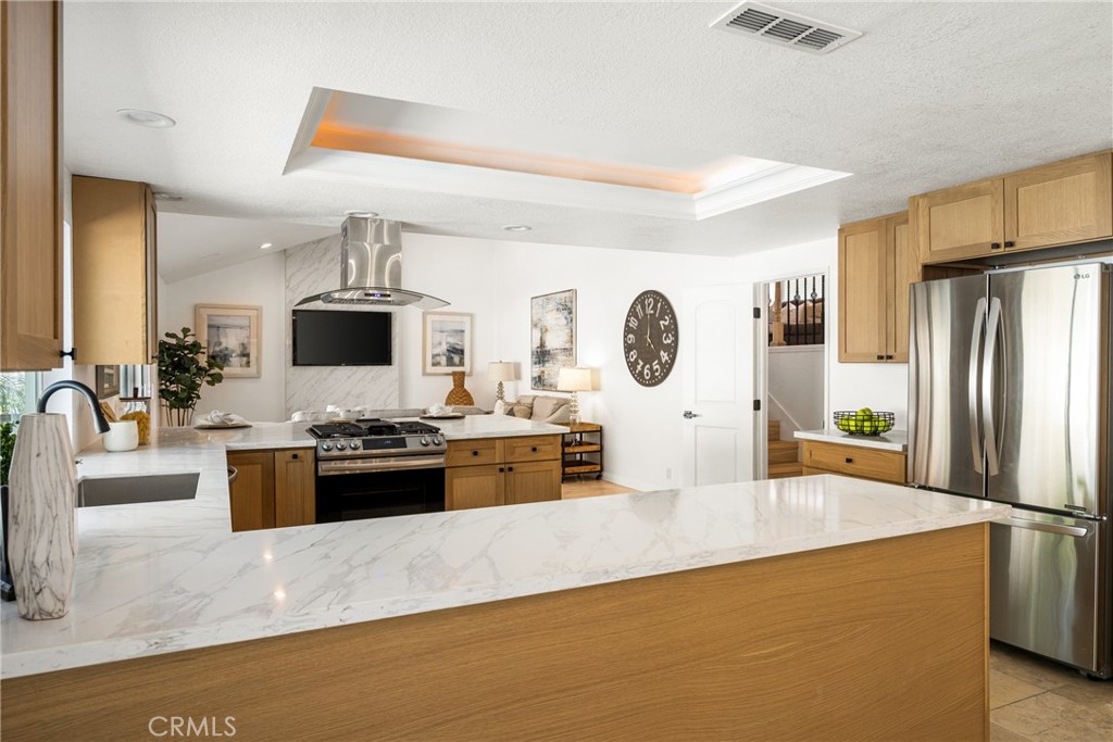 384 S Country Hill Road