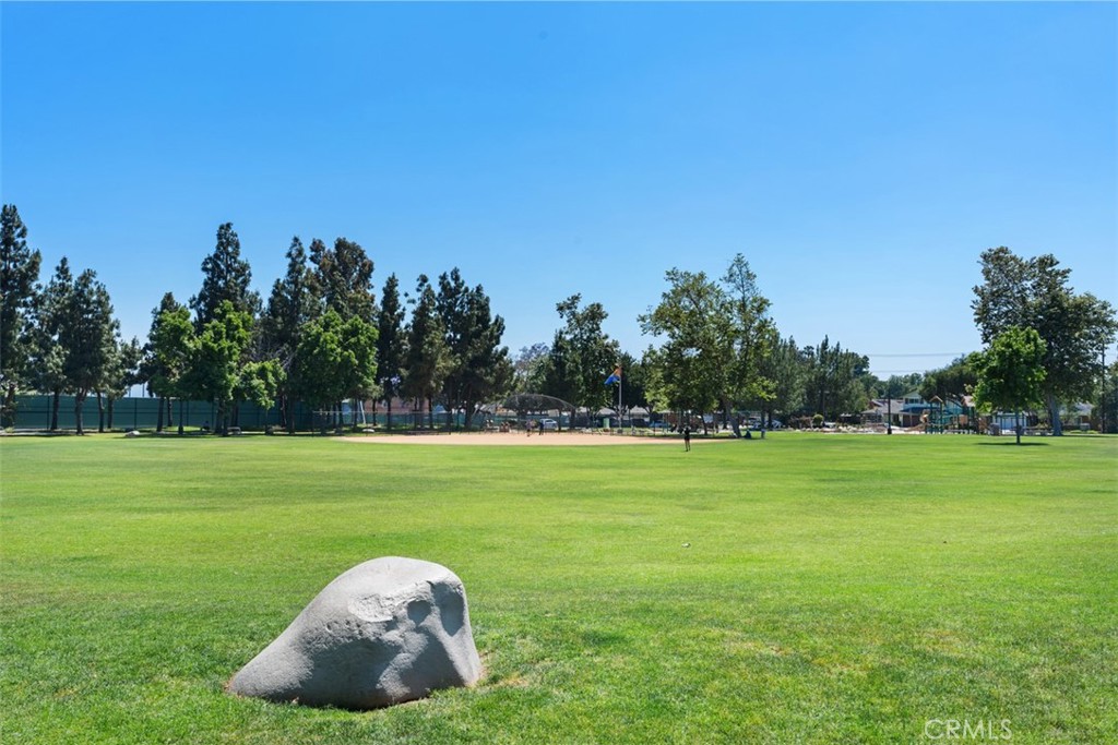 1107 W Memory Lane 14A