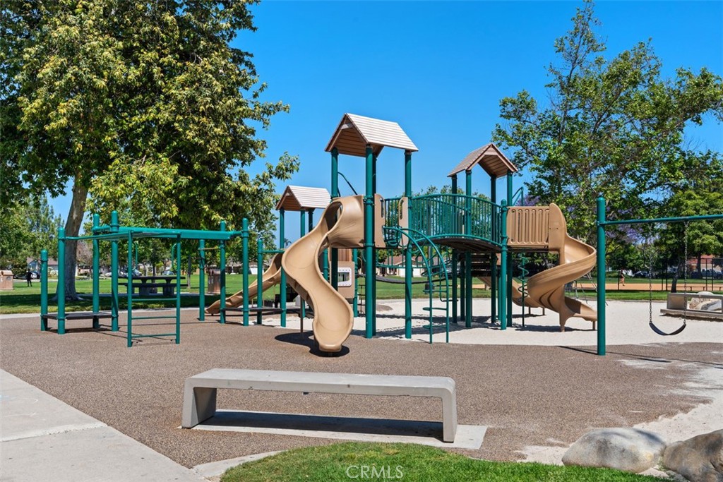 1107 W Memory Lane 14A