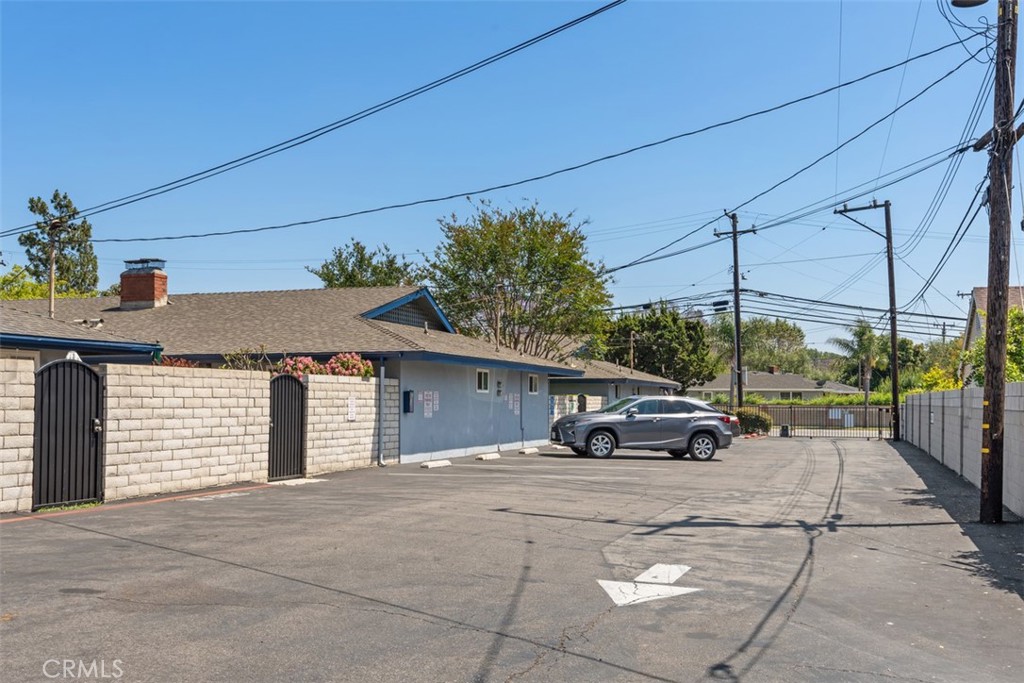 1107 W Memory Lane 14A