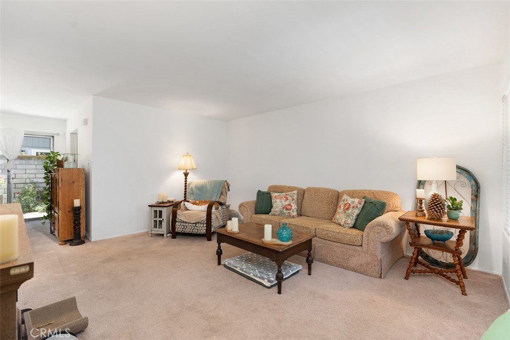 1107 W Memory Lane 14A